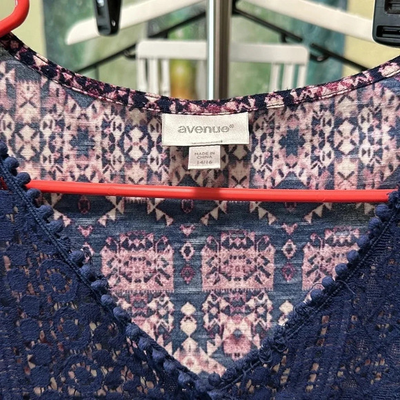Avenue Purple/Blue crochet top. Size 14/16 - Picture 2 of 2